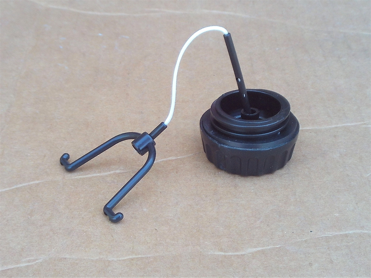 Gas Fuel Cap for Stihl 020 020T 021 023 024 025 026 028 029 034 036 038 039 044 046 048 050 051 064 066 076 084 088 MS290 MS310 MS390 MS640 MS650 MS660 00003500520 00003500522 11173500500 chainsaw
