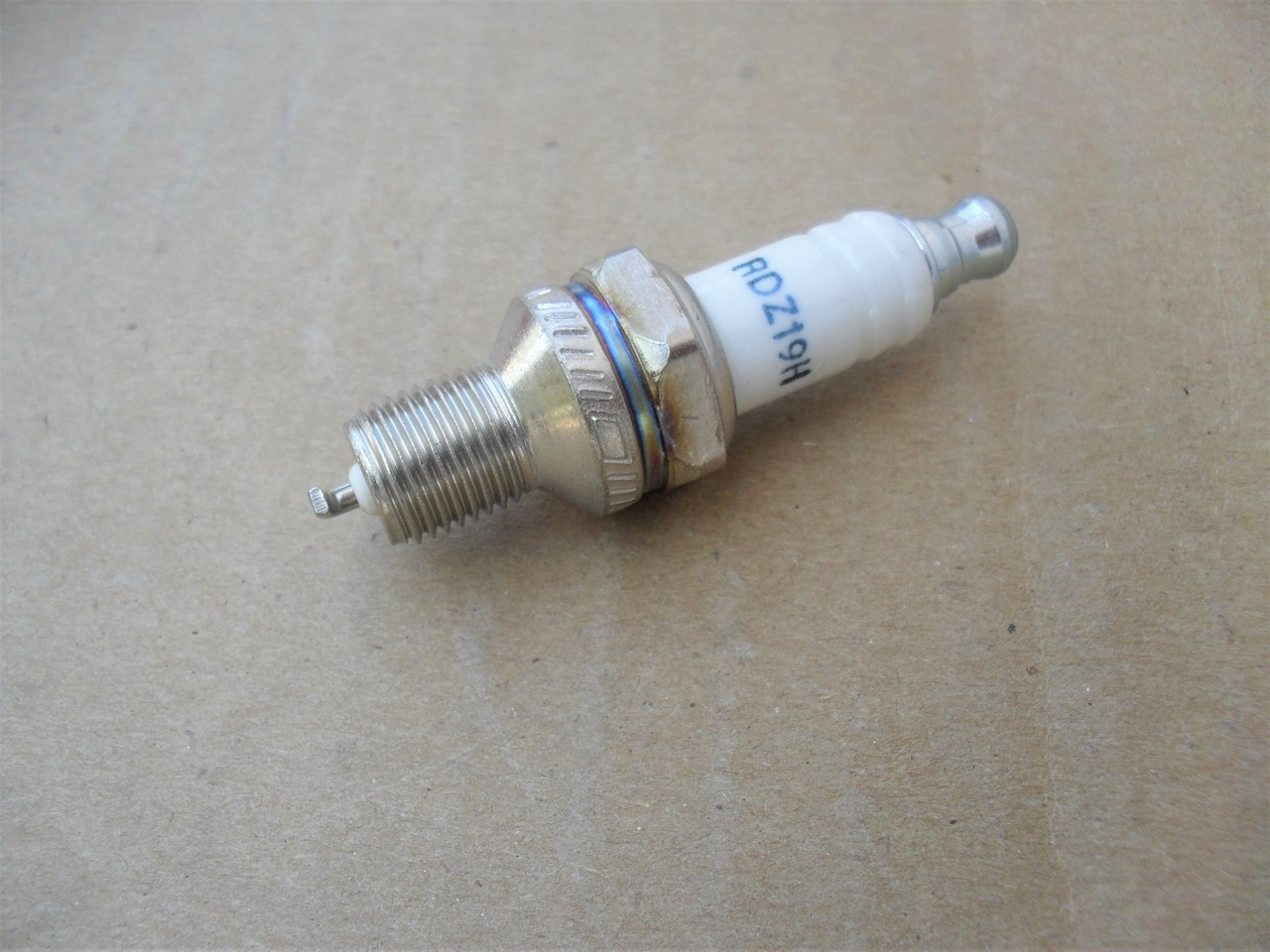 Champion Spark Plug RDZ19H, 940