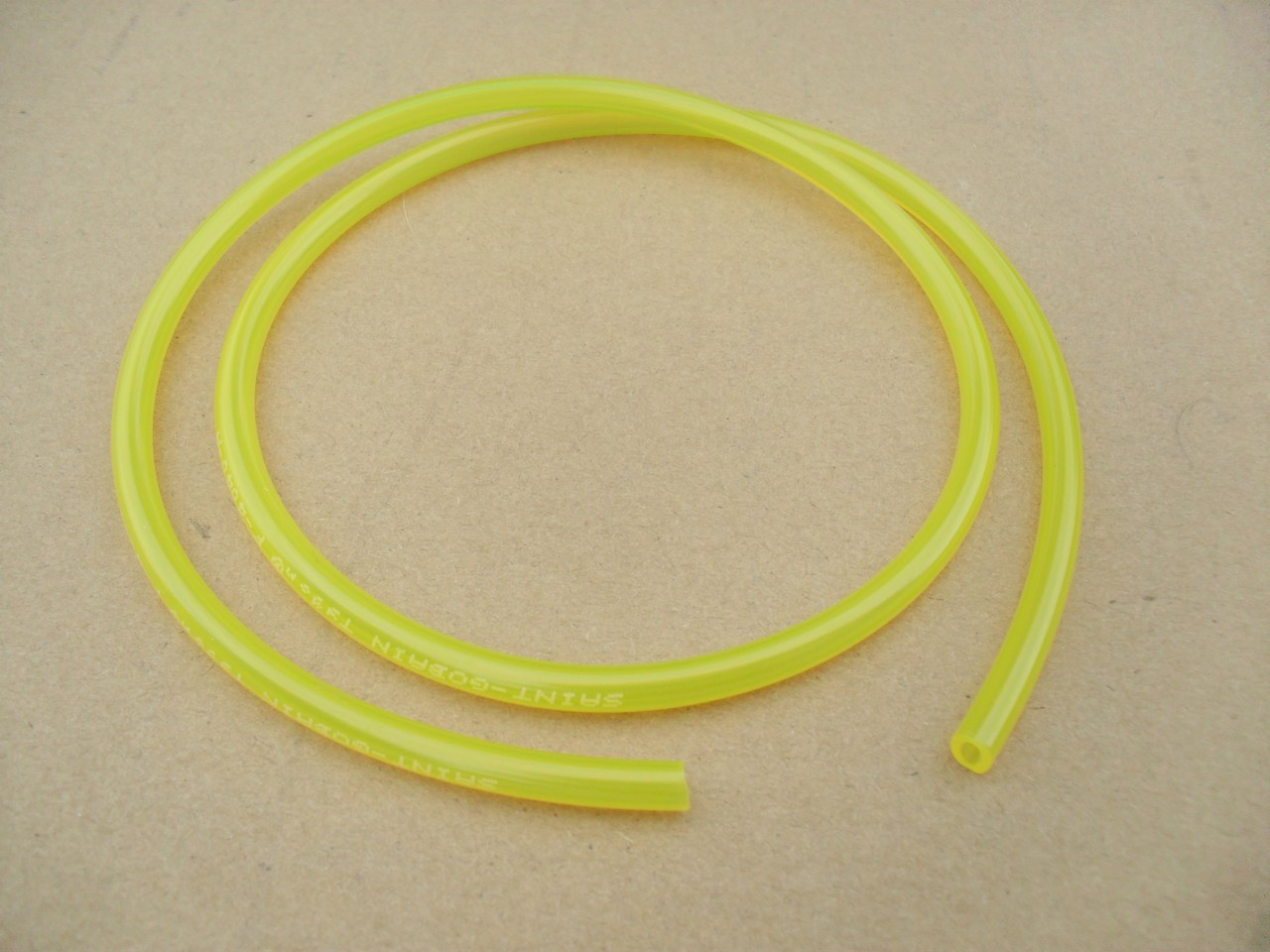 Tygon Fuel Line ID: 3/32" OD: 3/16" Length: 2 ' Made In USA Resists swelling and hardening, Oil and gas resistant Maintains air tight seal on fittings even in extreme temperatures 115-404