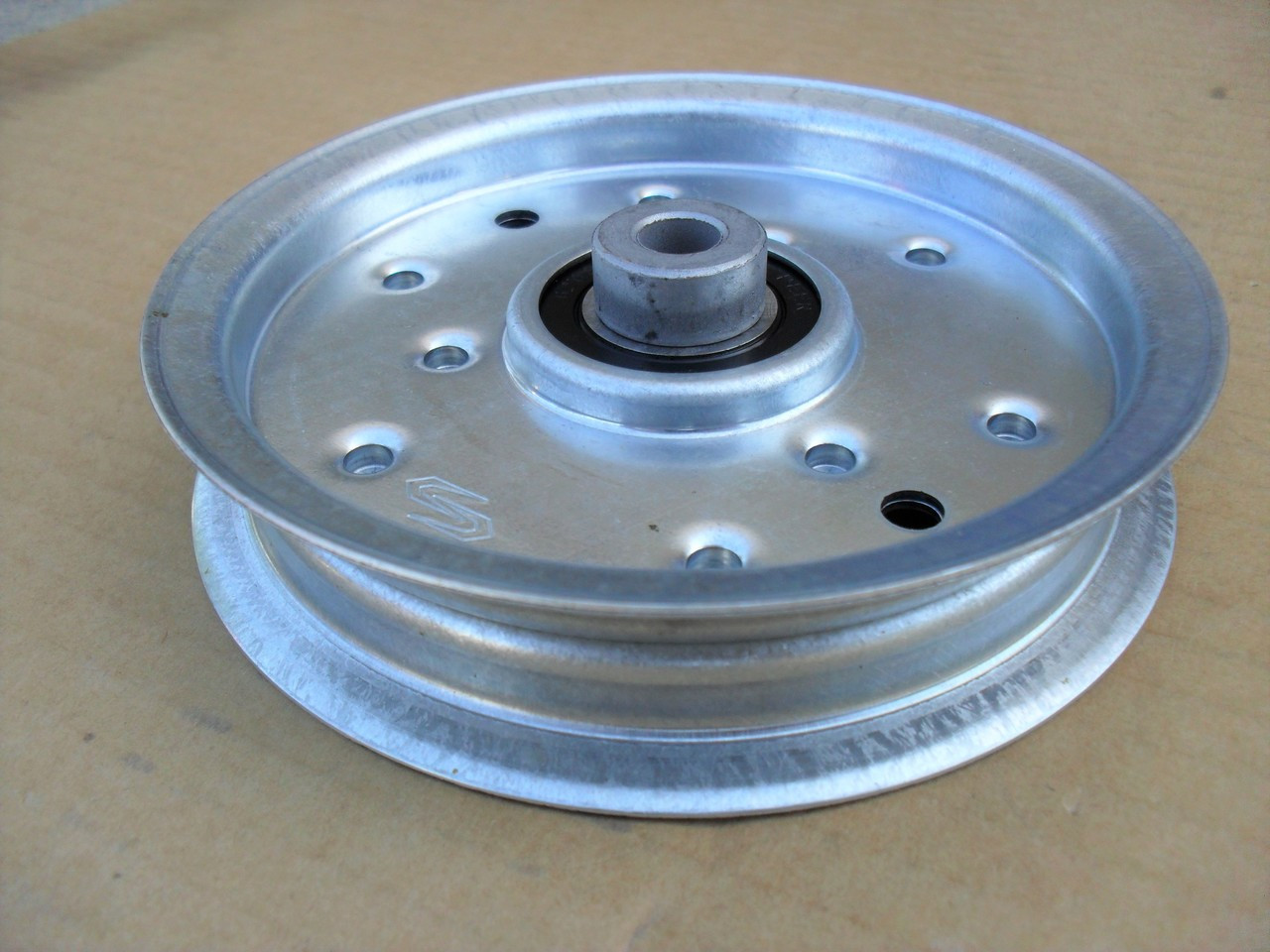 Deck Idler Pulley for Toro GT2100, GT2200, GT2300, LX423, LX425, LX426, LX427, LX460, LX465, LX466, LX468, LX500, 1120314, 112-0314 Height: 1 " ID: 3/8 " OD: 4-7/8 "