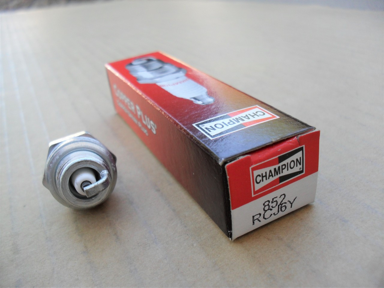 Champion Spark Plug for Homelite Mightylite Versatool Vac Attack II 870174001 PS02227