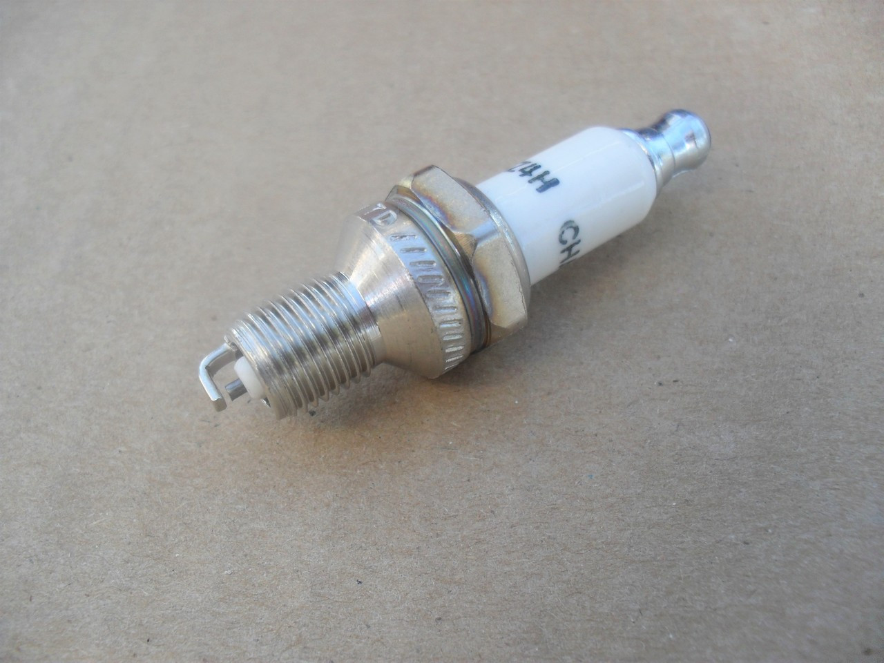 Champion Spark Plug RDZ4H for Cub Cadet, MTD, Troy Bilt 75305784, 794