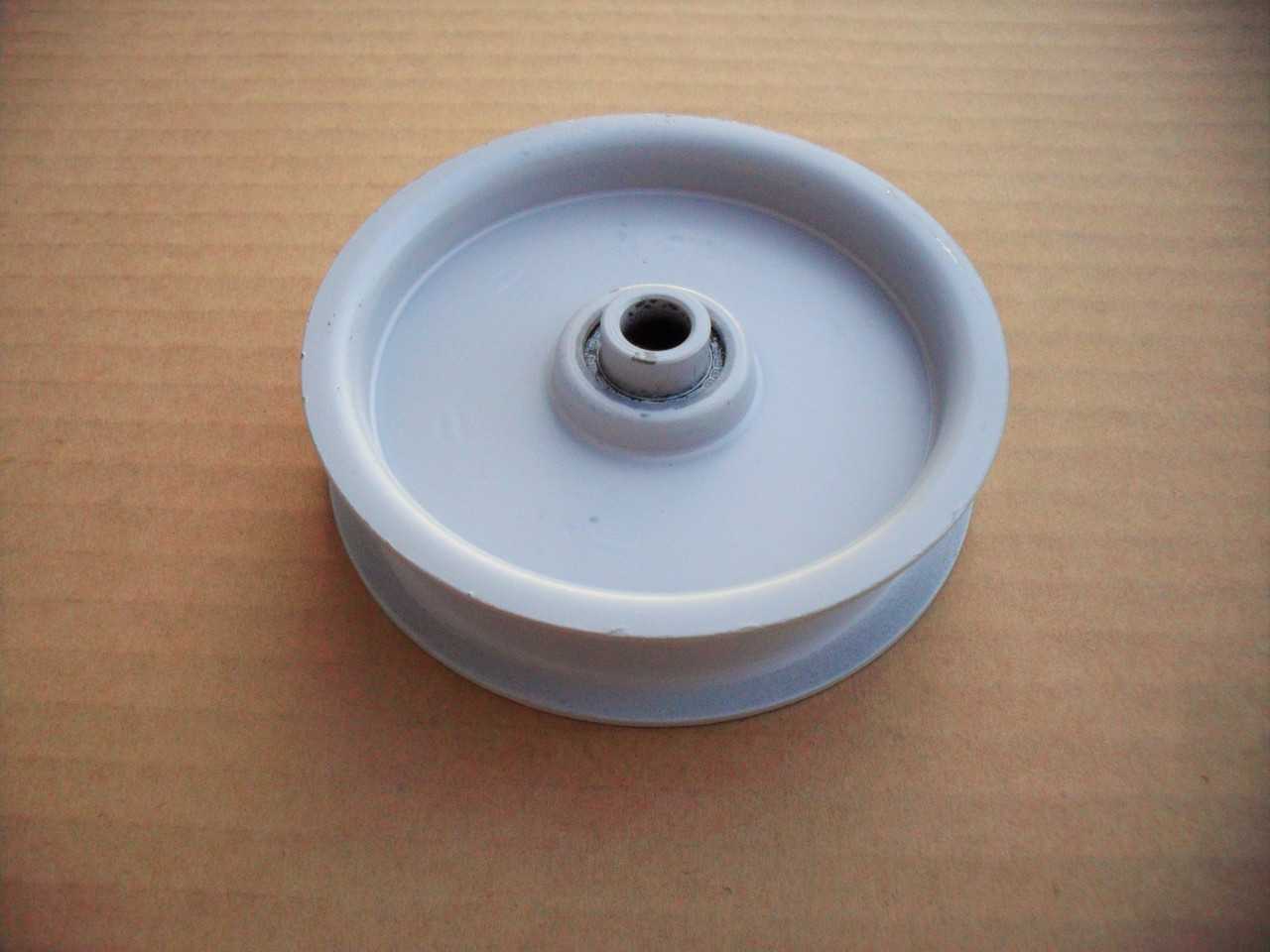 Flat Idler Pulley for Troy Bilt 1626104 1714742 1724488 756-0405 GW1724488 1626-104 GW-1724488 Height: 1" ID: 3/8" OD: 3-3/4"