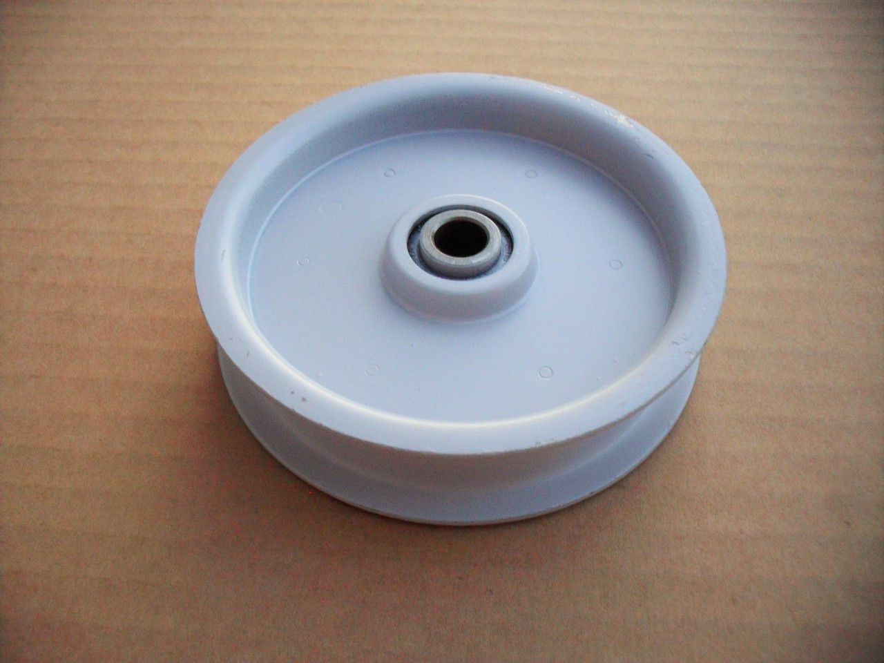 Flat Idler Pulley for Troy Bilt 1626104 1714742 1724488 756-0405 GW1724488 1626-104 GW-1724488 Height: 1" ID: 3/8" OD: 3-3/4"