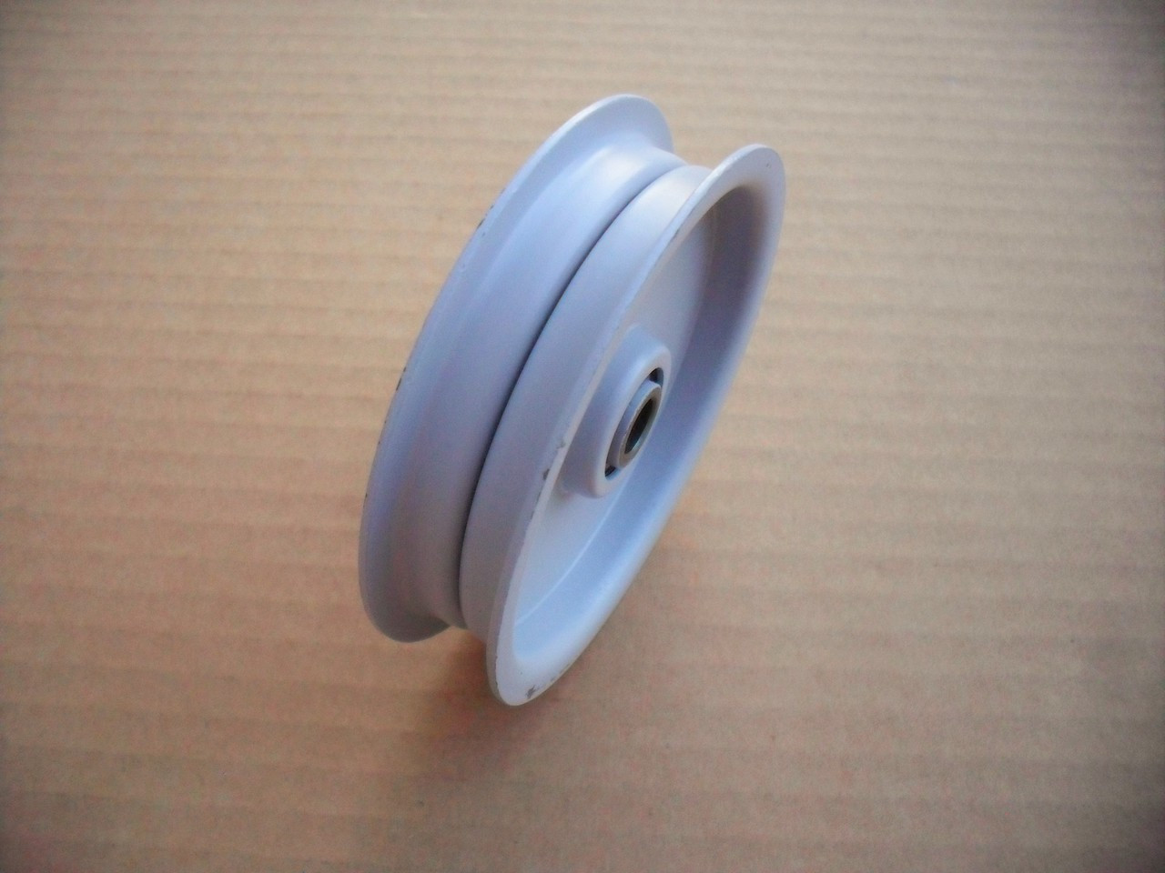Flat Idler Pulley for Troy Bilt 1626104 1714742 1724488 756-0405 GW1724488 1626-104 GW-1724488 Height: 1" ID: 3/8" OD: 3-3/4"