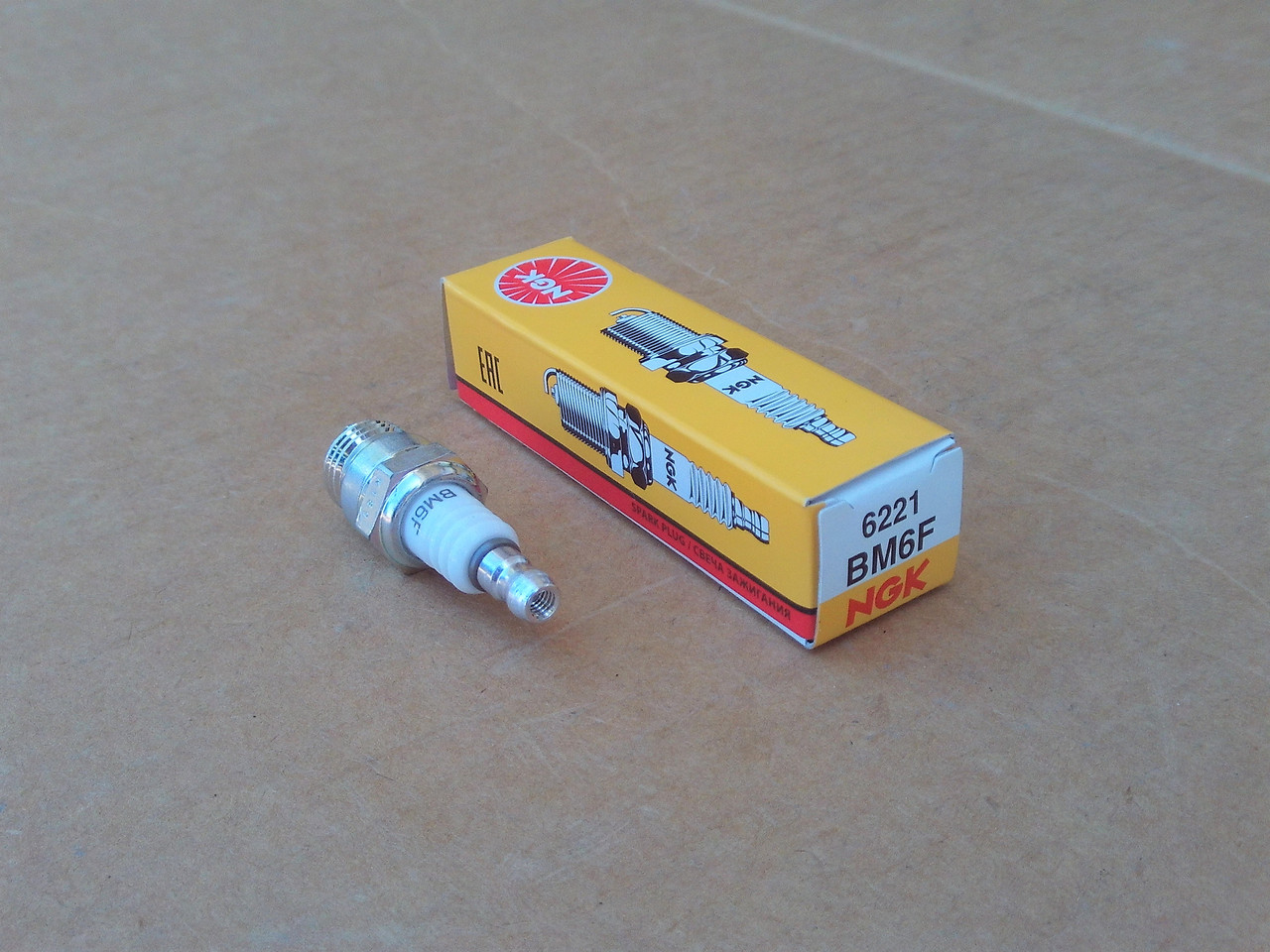 Spark Plug for Tanaka TBC2800 BM6F