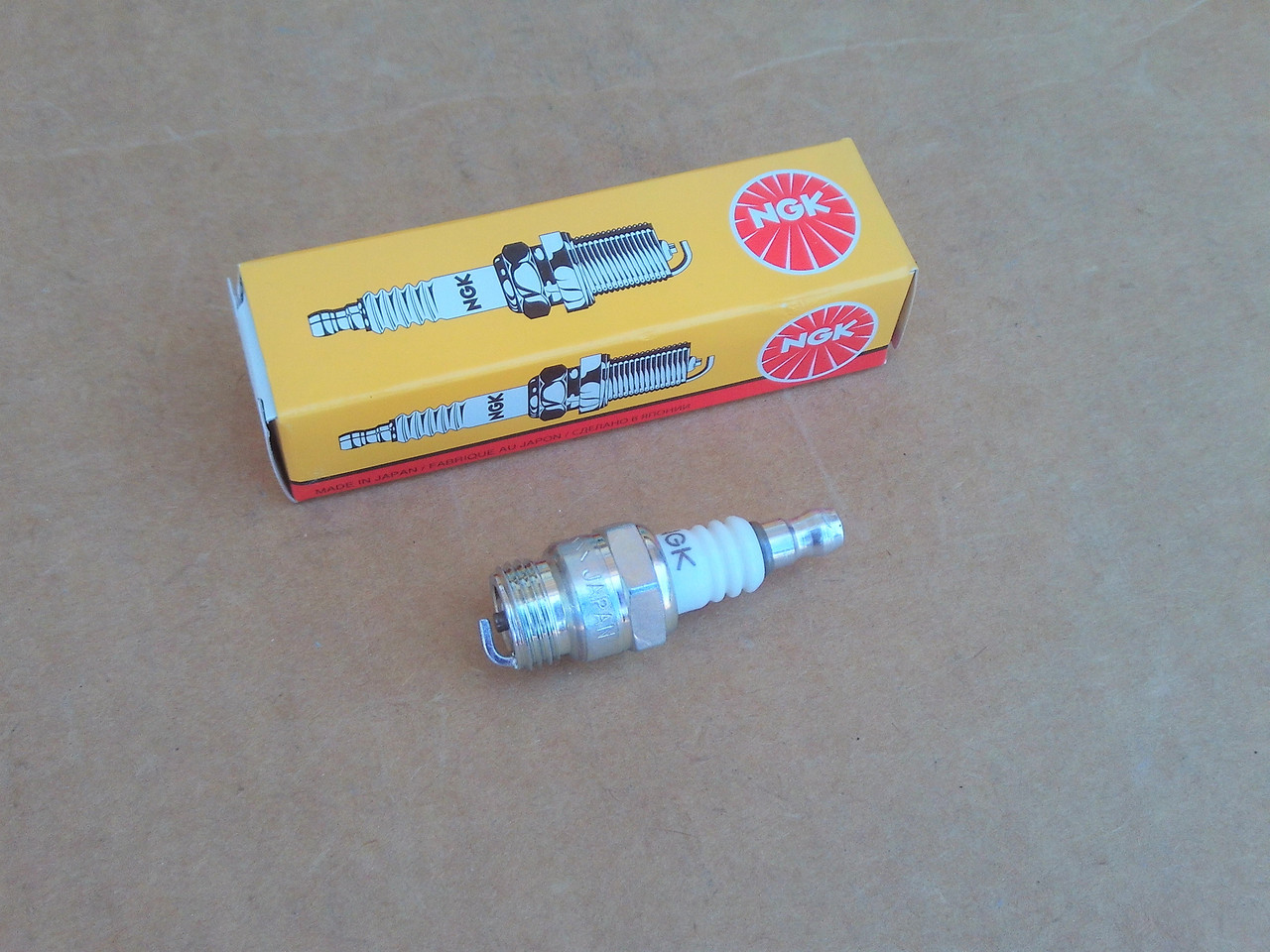 Spark Plug for Tanaka TBC2800 BM6F