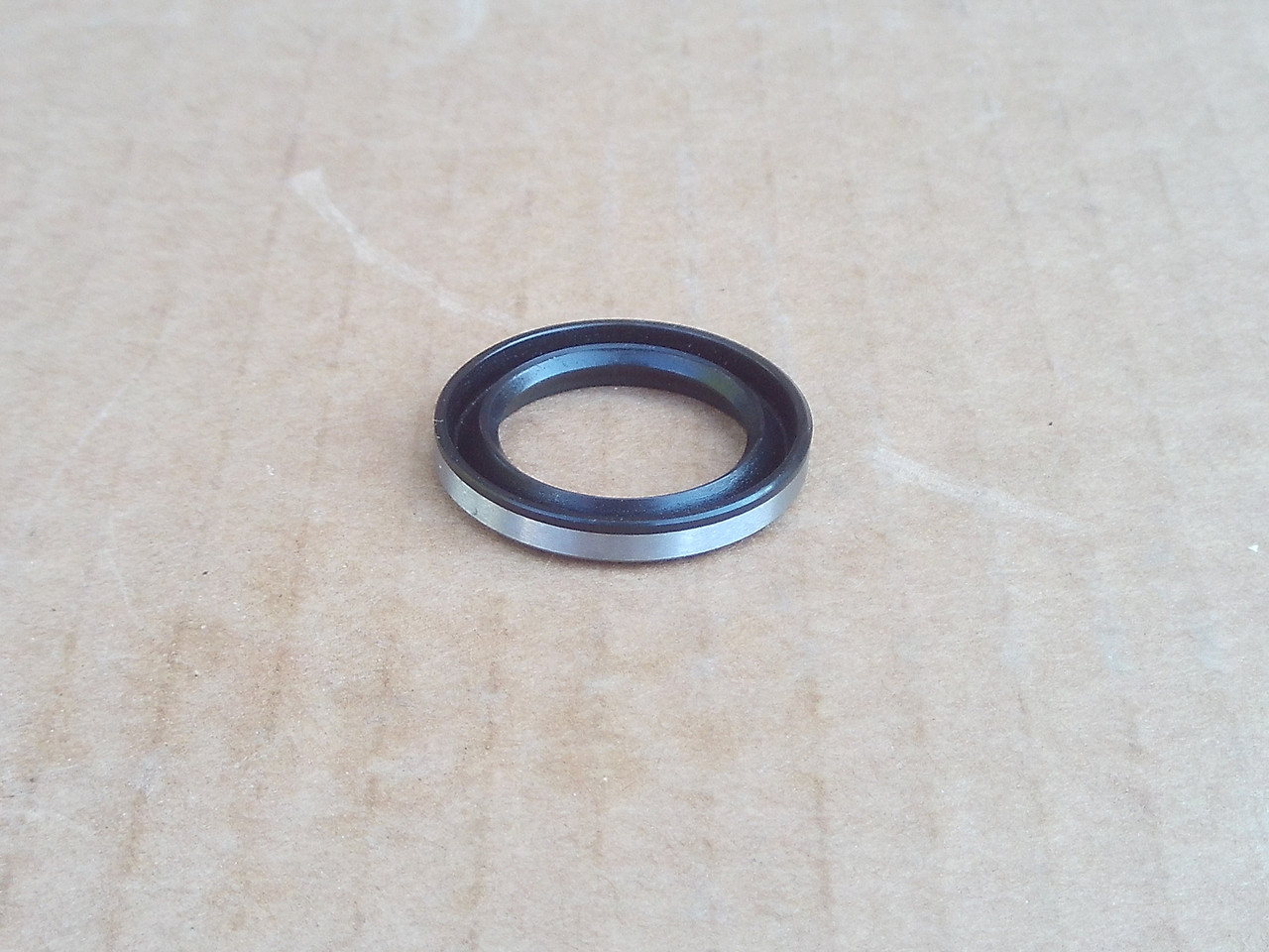 Crankshaft Oil Seal for Briggs and Stratton 299819, 299819S, 4116, 89660 &