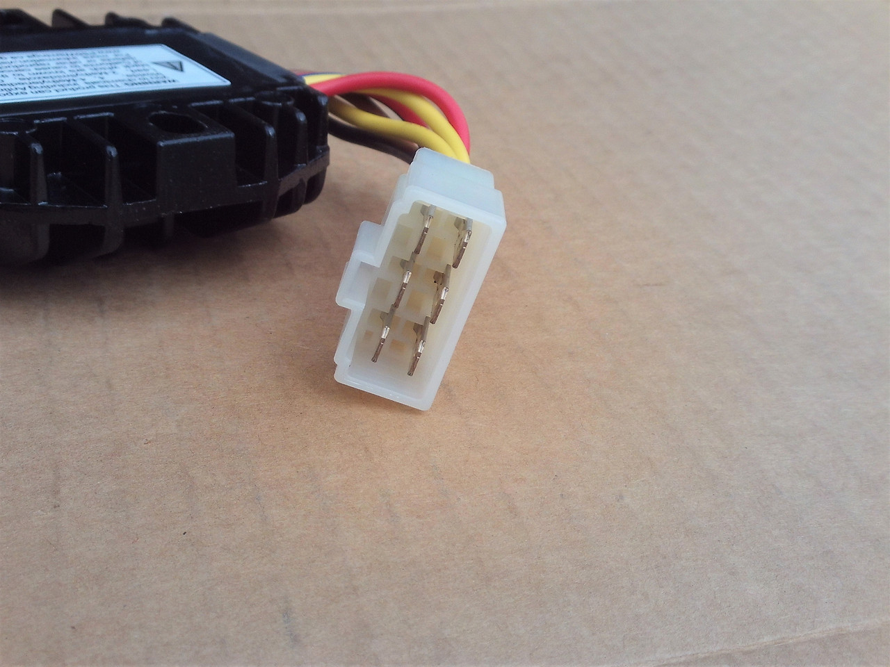 Voltage Regulator for John Deere 240 245 260 265 285 320 325 345 355D 425 445 455 LX172 LX176 LX279 LX289 X475 X485 X495 X575 X585 X595 X700 X720 X724 X728 X729 4x2 6x4 CS CX TS Gator AM126304 M70121 M97348