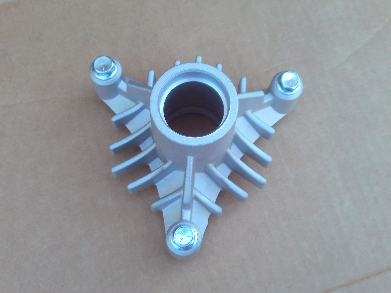 Deck Spindle Housing for Husqvarna GT200 GTH200 YTH180 YTH2046A 44" 46" 50" Cut 532137152 532 13 71-52