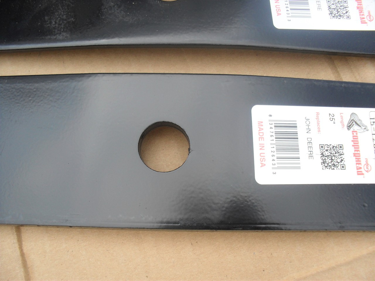 Blades for John Deere 777, 797, 997, 1400, 1500, 2320, 2520, 2720, 3120, 3203, 3320, 3520, 3720, 4005, 4105, 4115, 4120, 4210, 4310, 4320, 4410, 4510, 4520, 4610, 4710, 4720, AM102402, M119975, M141786, M142514, TCU15882 Hi Lift 72"