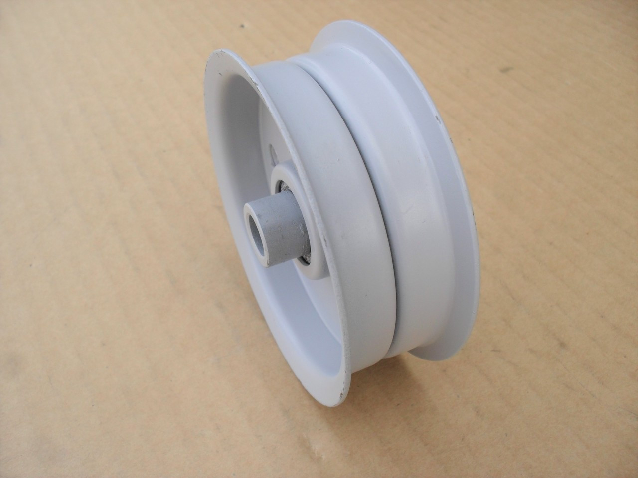 Flat Idler Pulley for White Outdoor 756-04224 756-0981 756-0981A 756-0981B 956-0981 Height: 1-1/8 " ID: 3/8 " OD: 3-1/8 "