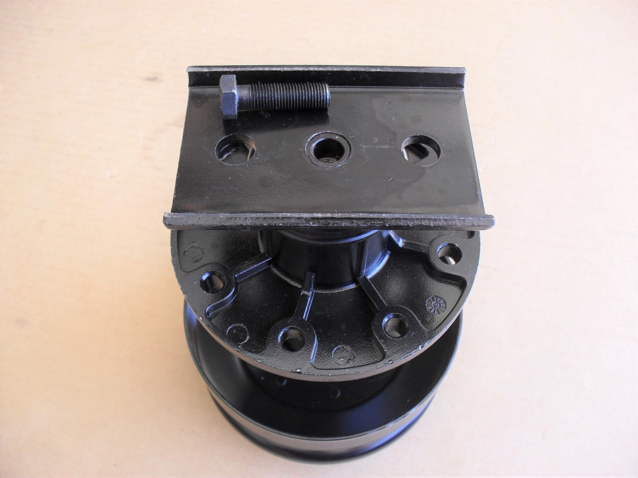 Deck Spindle for Poulan XEL1120AR, XEL1122AR, XEY1142AR, 532121687