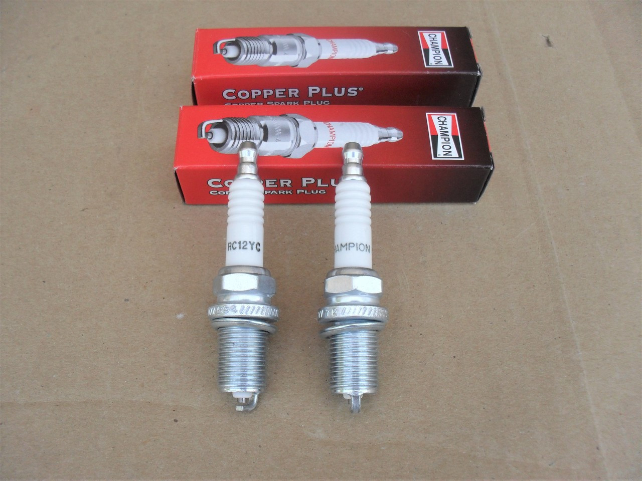 Champion Spark Plugs C12YCC CHM71G RC12YC RFN12Y 71 71G 71S 911 Set of 2