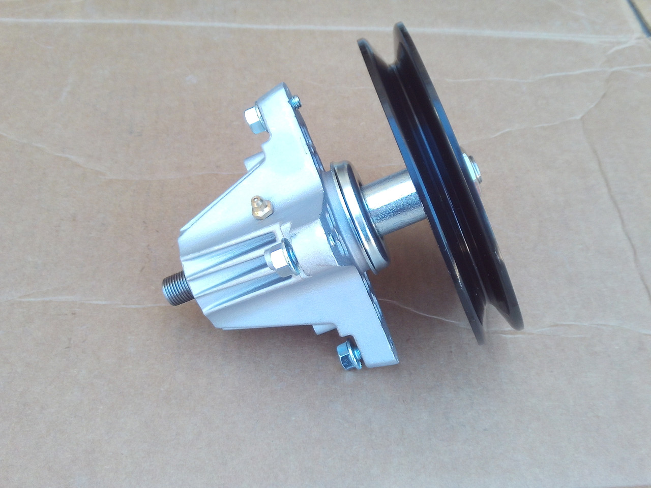 Deck Spindle for Cub Cadet XT1 XT2 LT46 LX46 46" Cut 618-06977 618-06977A 918-06977 918-06977A 490-130-C014 Includes Pulley