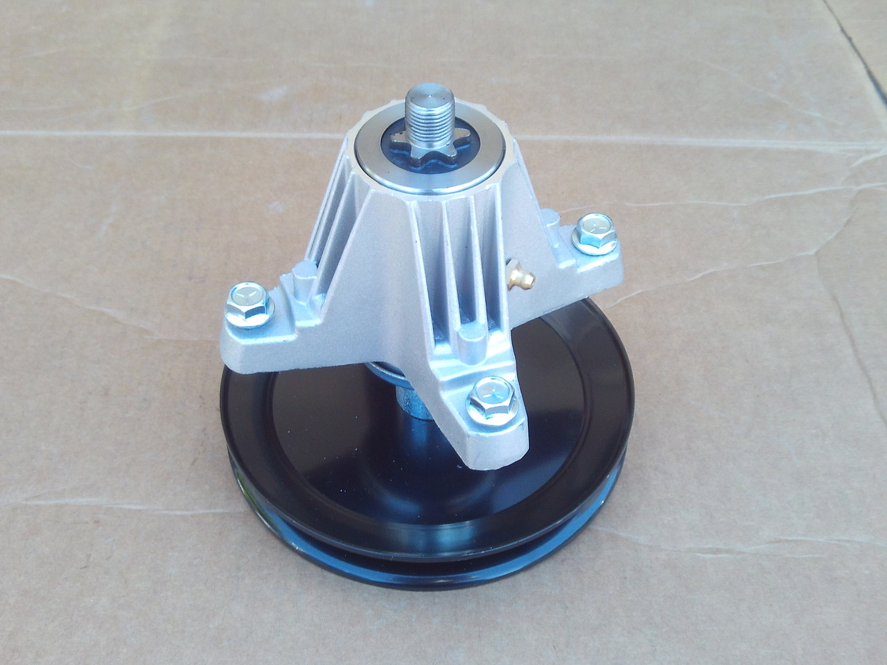 Deck Spindle for MTD 46" Cut 918-06977 918-06977A 618-06977 618-06977A Includes Pulley 131AQ1ZT099 132QA1ZT099 13AQA1ZT099 13AQA1ZT299 13A8A1ZT099 13ATA1ZT099 13BQA1ZT099 13APA1ZT093 13ALA1ZT091 13APA1KT897 13AZA1KT897 CYT4622SE