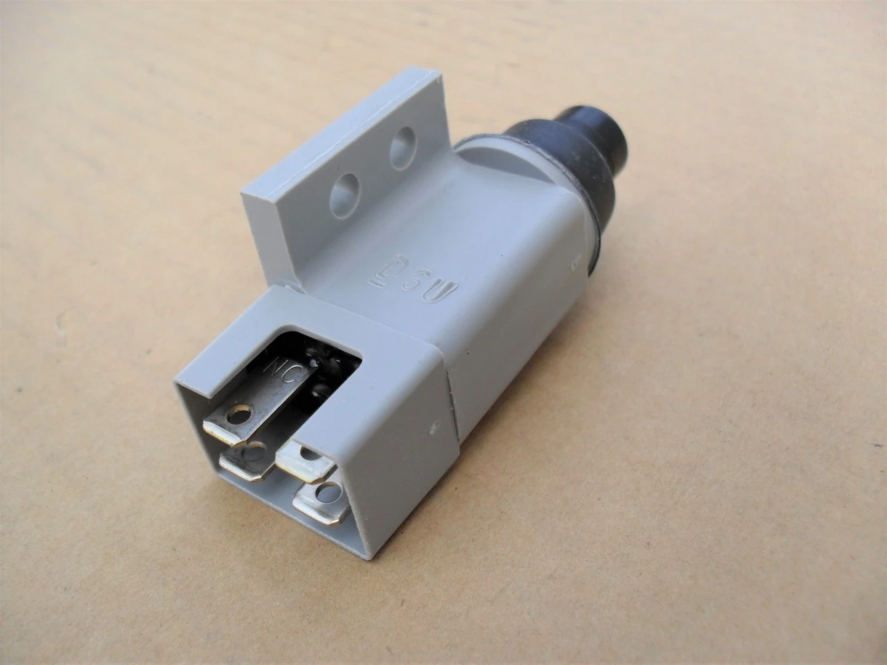 Safety Switch for Jacobsen 4208074