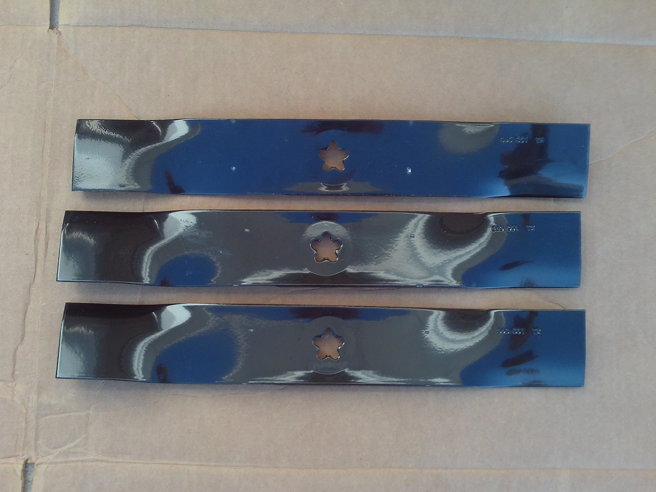 Mulching Blades for Husqvarna GTH2548 YTH1848XP YTH2148 YTH2348 YTH2448 48" Cut 532173921 Set of 3 mulcher