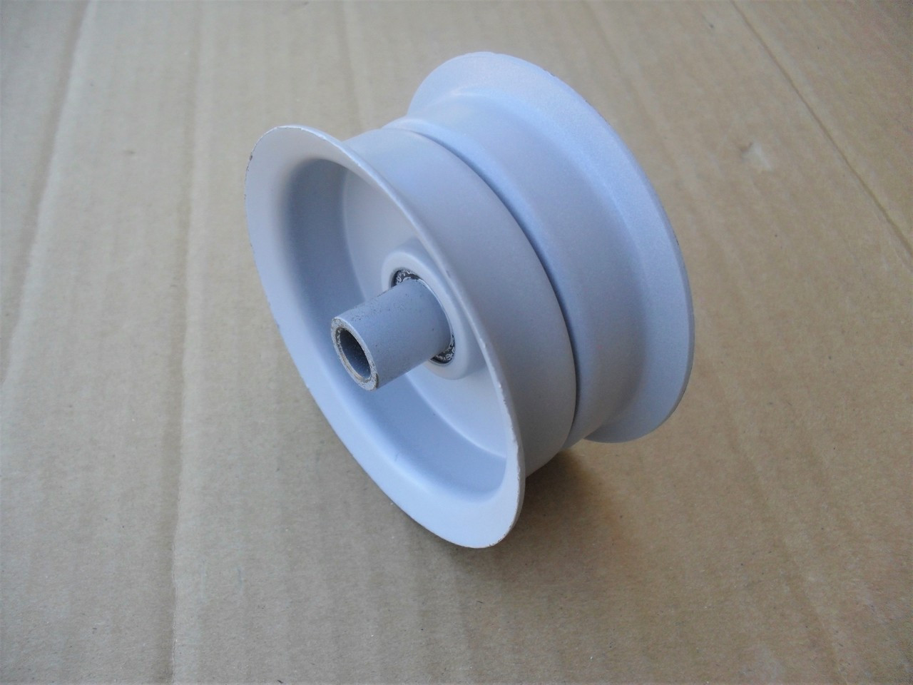 Flat Idler Pulley for Noma 39498 Height: 1-9/16" ID: 3/8" OD: 3-1/4" Murray