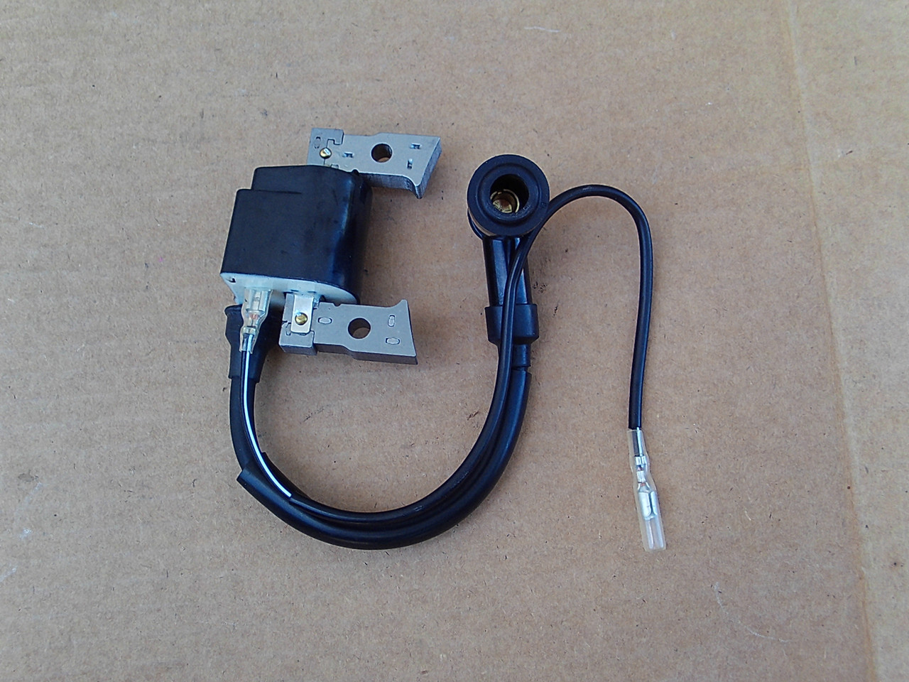 Ignition Coil for John Deere 240 245 260 265 285 320 GT242 GT262 GT275 LX172 LX173 LX176 LX178 LX186 LX188 AM121820