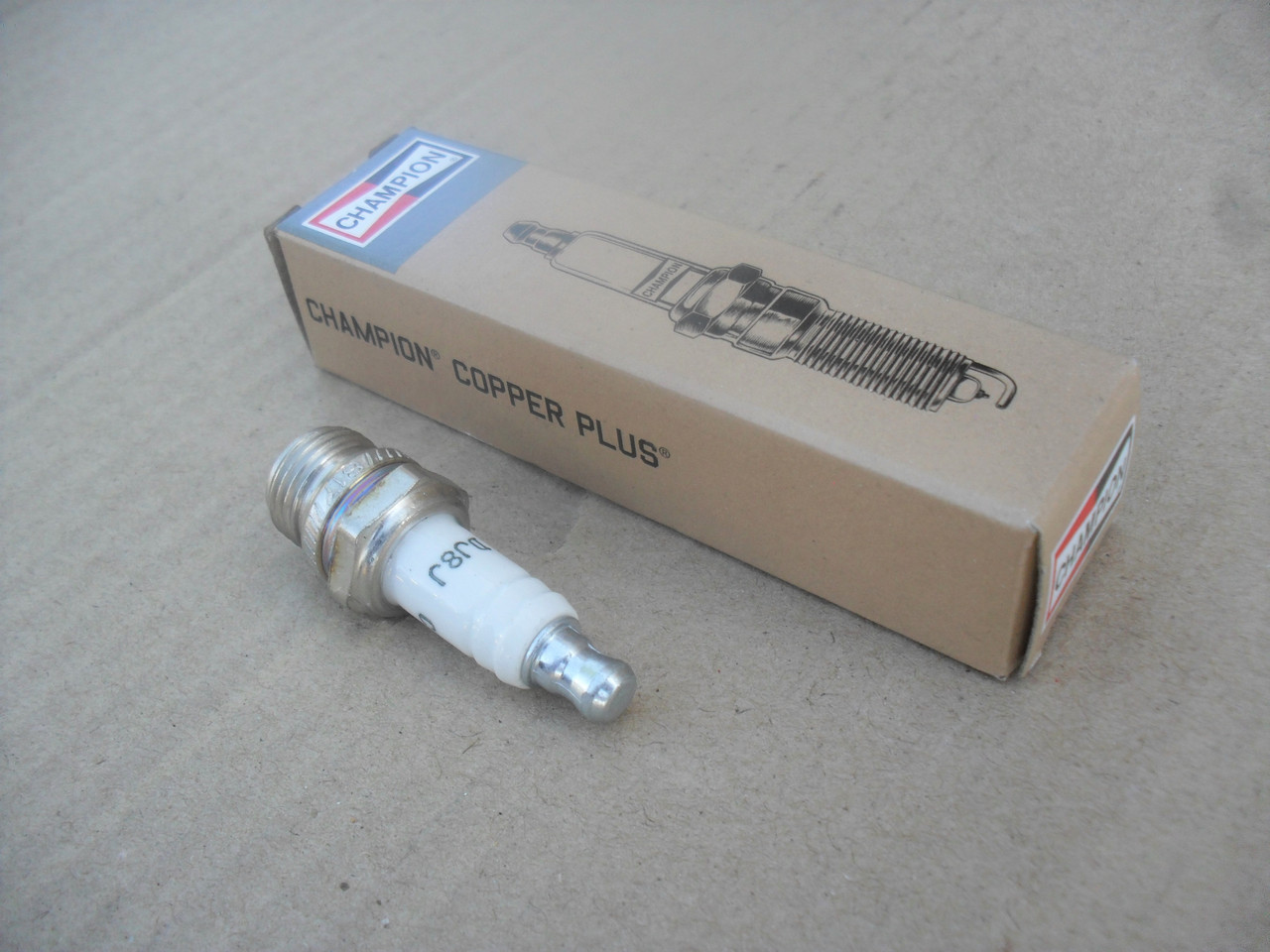 Champion Spark Plug DJ8J 847