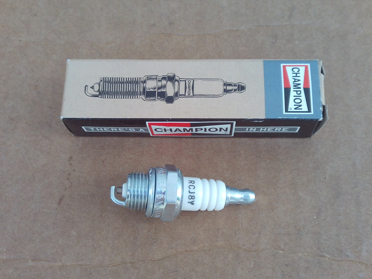 Spark Plug for Briggs and Stratton 801254 &