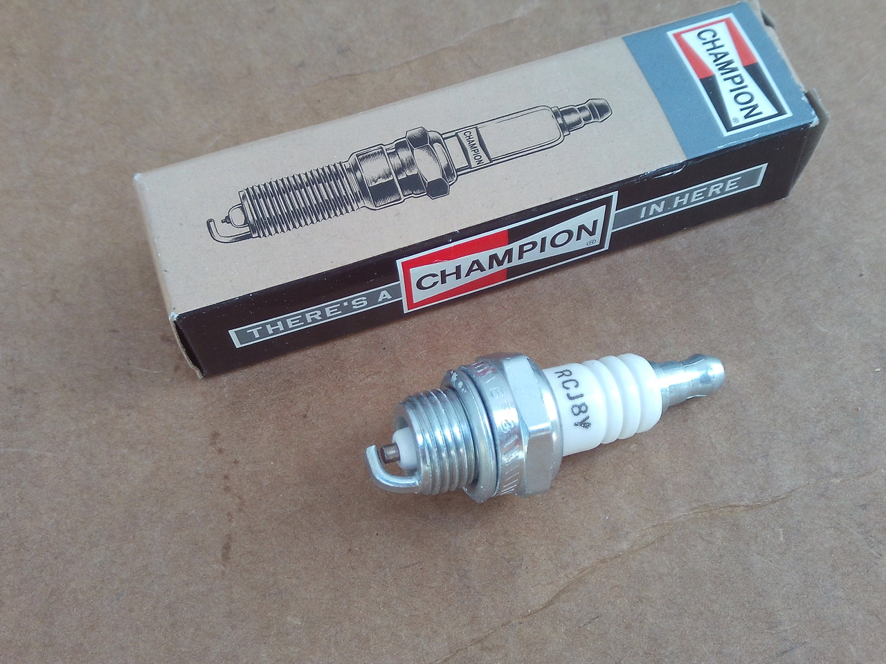 Spark Plug for Husqvarna 952030201