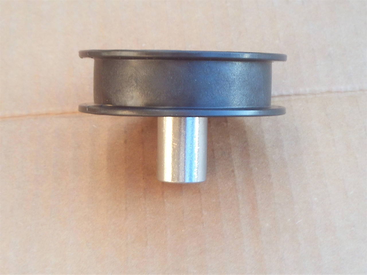 Flat Idler Drive Pulley for Husqvarna 532179114 LT1238 LT1538 LT16542 LT18542 LTH1342 LTH1542 LTH1742 LTH18542 LTH2042 YTH1342 YTH1542 YTH1746 YTH1842 YTH1848 YTH18542 YTH2042 YTH2148 YTH2242 YTH2248 YTH2448 YTH2548 YTH2748 TYKH1542 TYKH1848