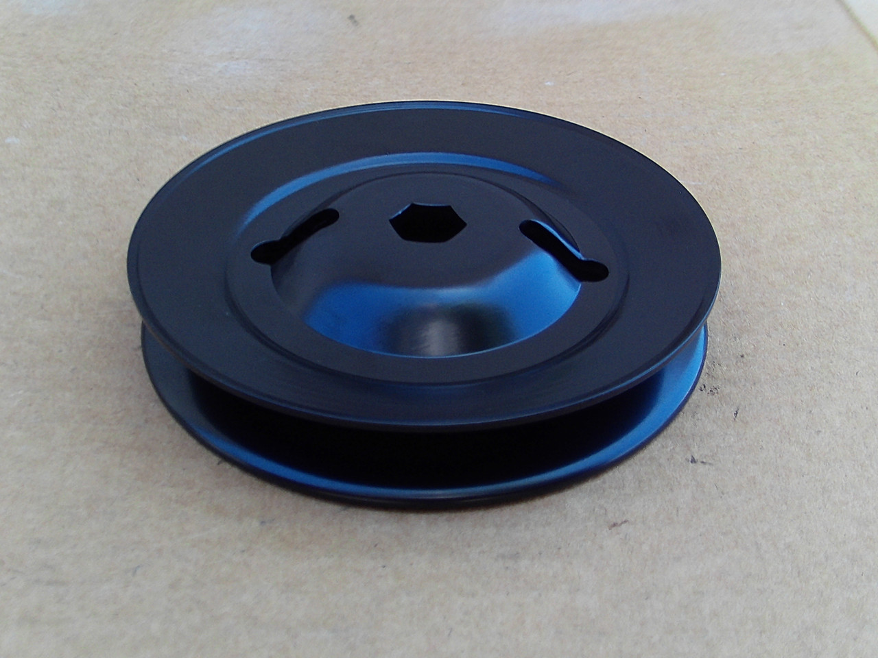 Deck Spindle Pulley for John Deere 145 155C L120 L130 LA130 LA140 S240 Z245 Z255 Z355E GX20335 M155979 I.D: 6 Point hex design