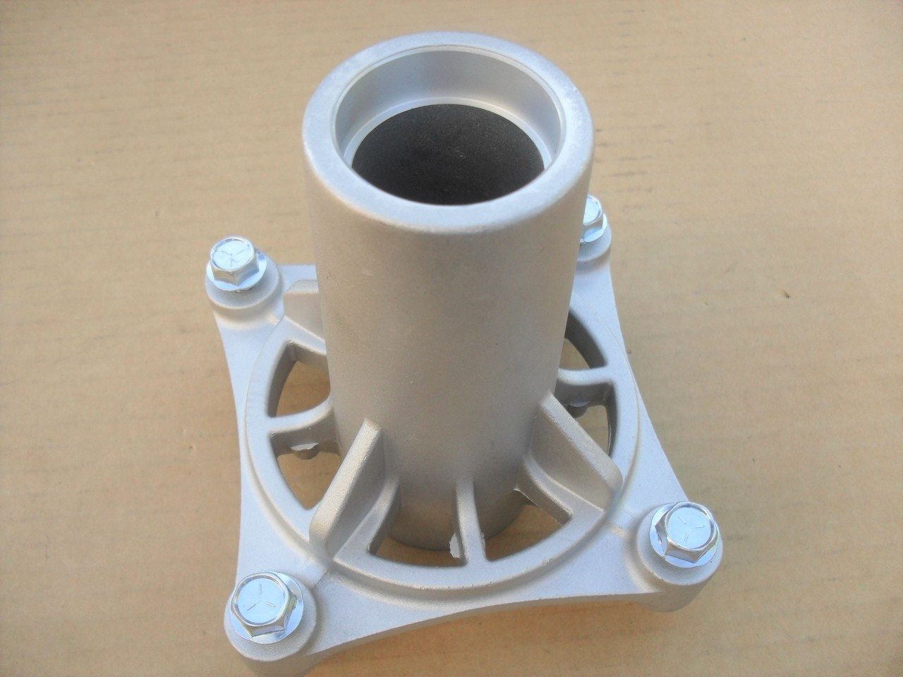 Deck Spindle Housing for Snapper 705048 705057