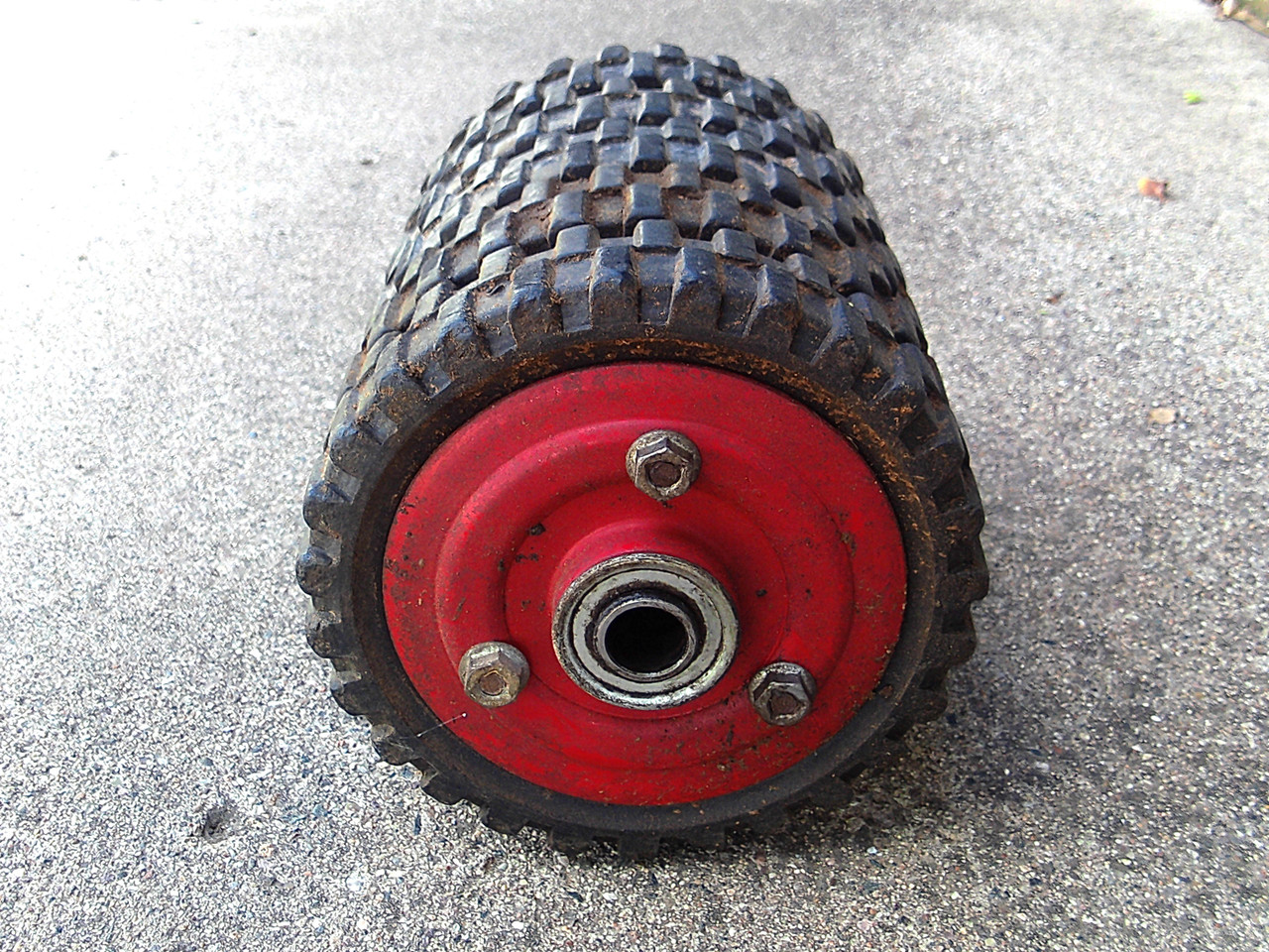 Mclane Drive Tires 1035 with Sprocket 1038 USED ASSEMBLY