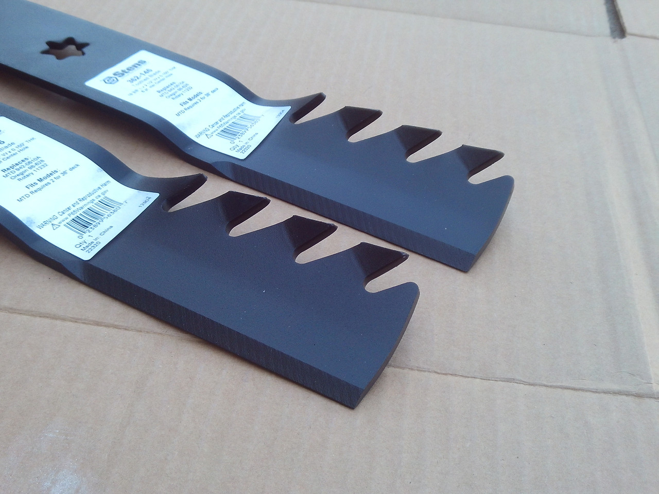 Mulching Blades for MTD 38" Cut 742-0610, 742-0610A, 942-0610, 942-0610A, 7420610 Toothed Blade set of 2