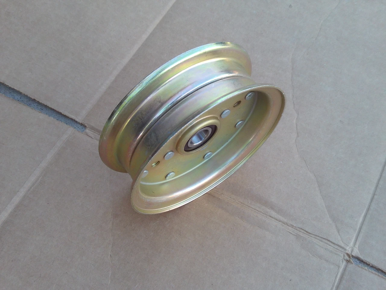 Deck Idler Pulley for Husqvarna EZ4220 EZ4822 EZ4824 EZ4824BF EZ4824CA EZ5224 EZ5225 EZ5226 EZC4824 EZC4824BF FD61M GT52XLS GTH24V52LS GTH27V48LS 539112196 539131148 539132728 589766101 589766102 ID: 5/8" OD: 5-7/8" Height: 2"