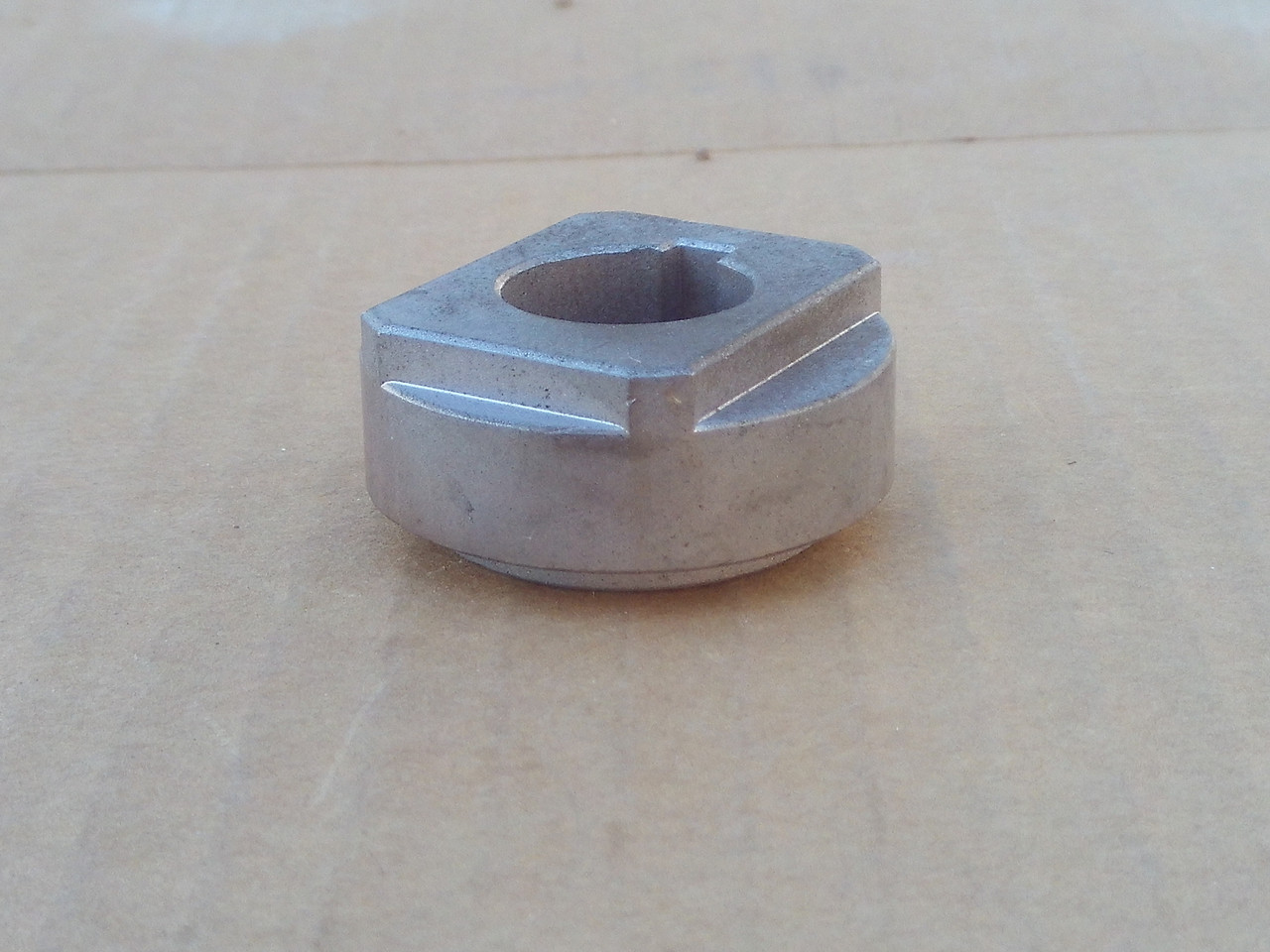 Ariens Hub Retainer 01582100 for deck spindle shaft