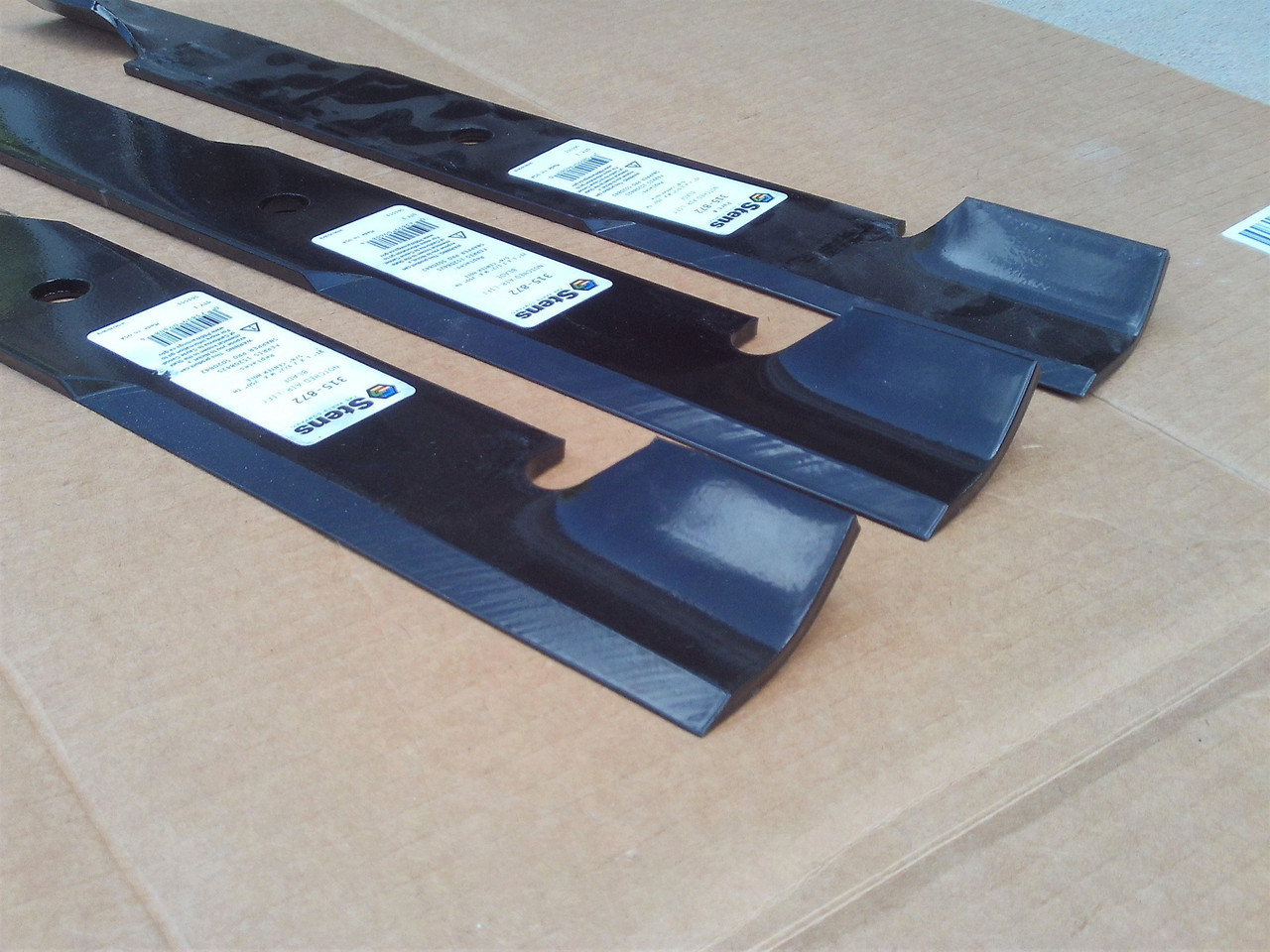 Blades for Ferris 61" Cut 1520842, 1520842S, 5020842, 5101755, 5101755S, 5101755SSM, FR5101755