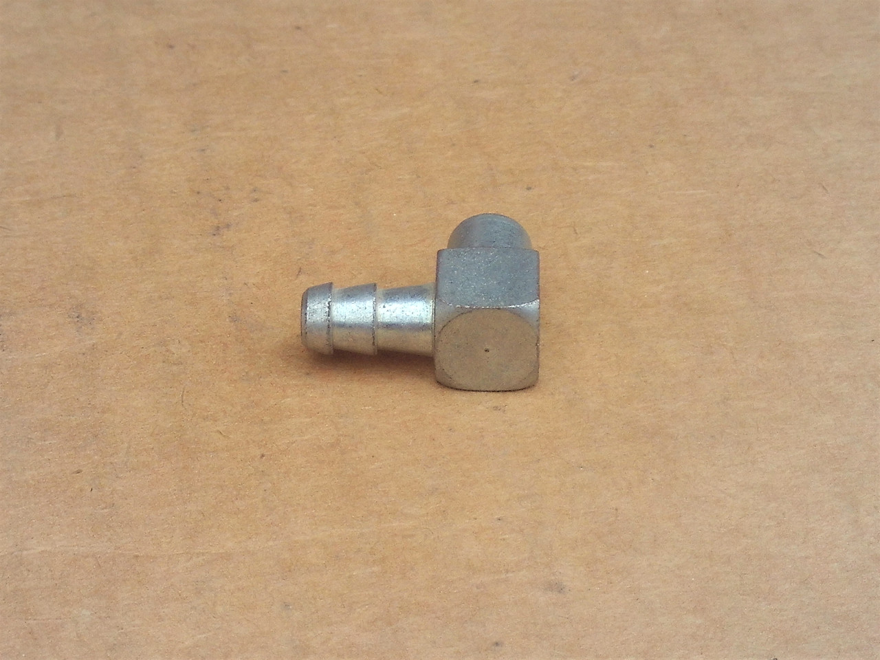 Tecumseh Carburetor Fuel Fitting 631775 632527 (Old style all metal)