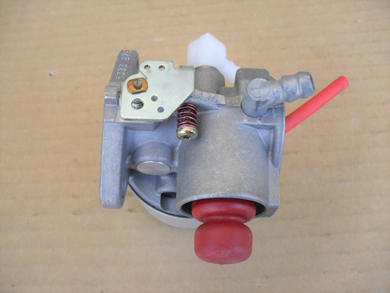 Carburetor for Craftsman 143.056700, 143.056702, 143.056704, 143.066700, 143.066704, 640271, 640303, 640350