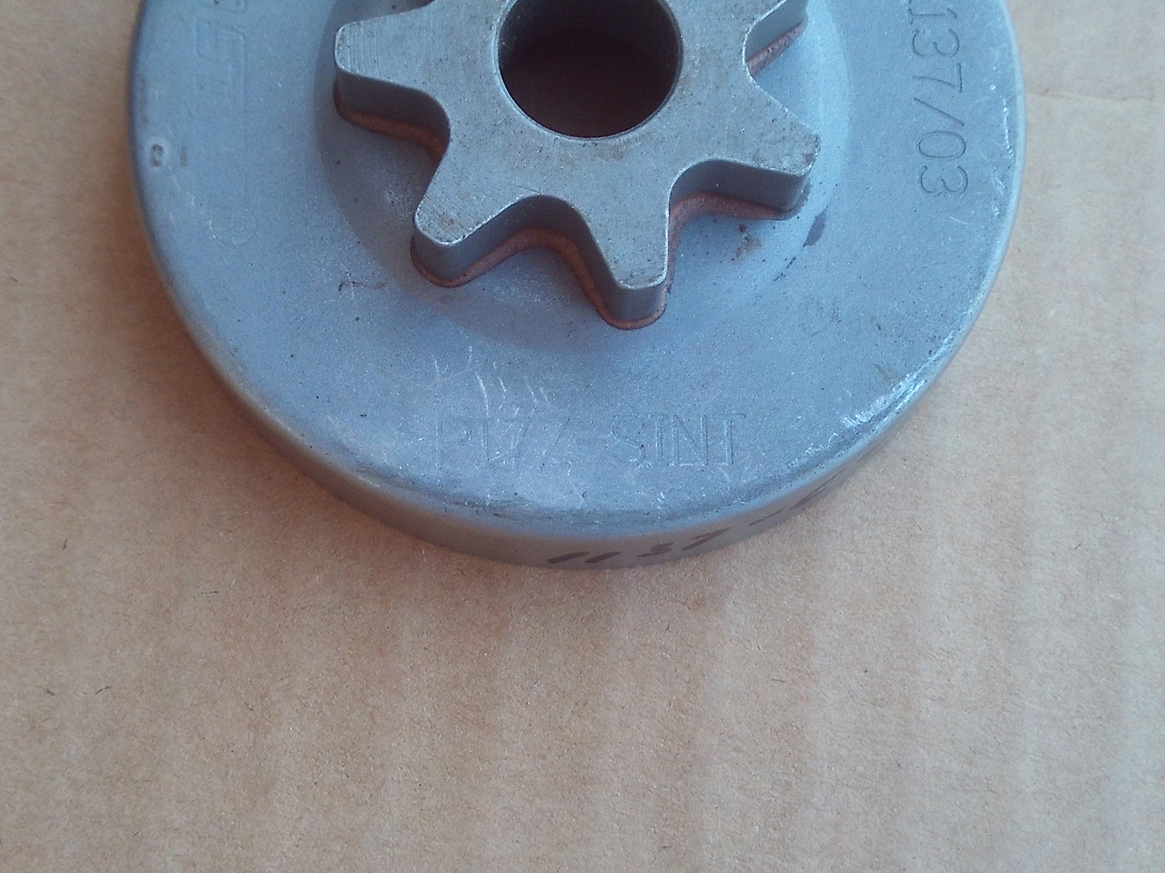Stens 6-Tooth 3/8 Sprocket For Stihl MS192 & MS193 – Replaces 1137 640 2001 & 2005
