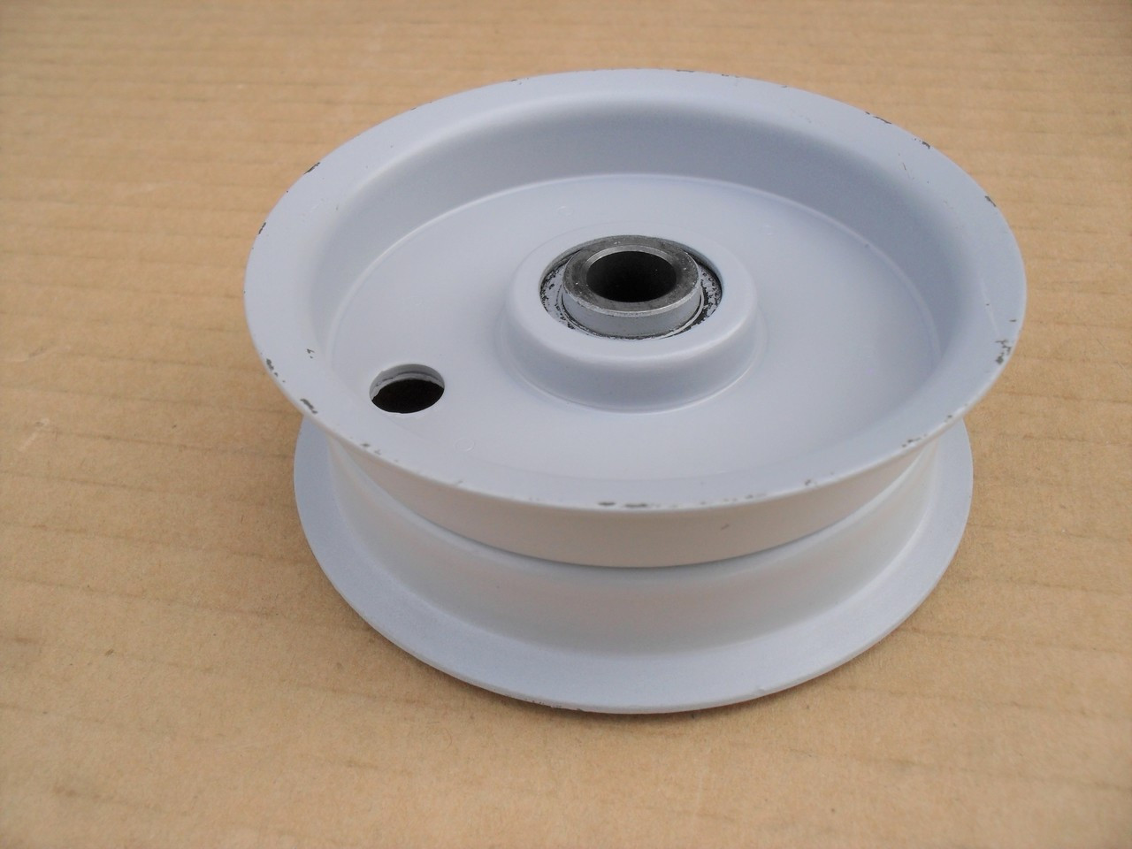Flat Idler Pulley for Kees 363214 7019078 7019078YP 7076520 7076520YP 76520 Height: 1-1/8 " ID: 3/8 " OD: 3-1/8 "
