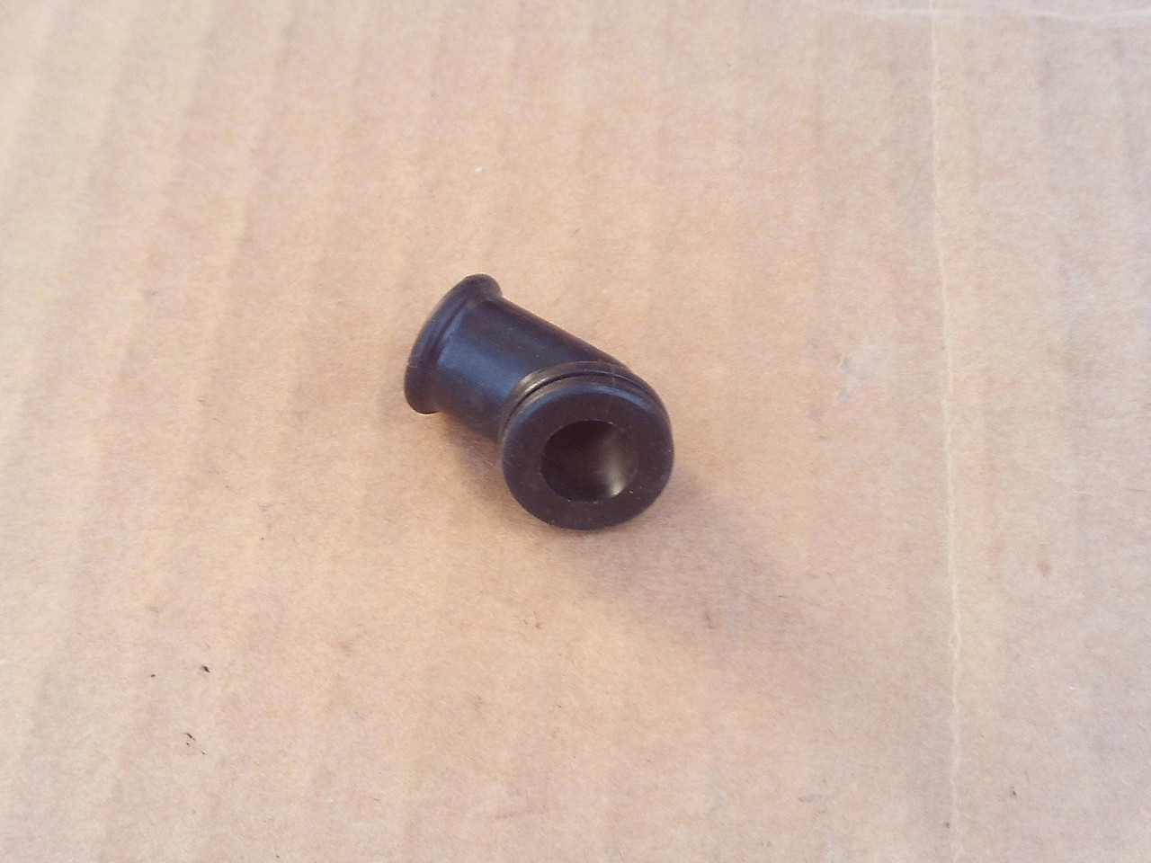 Briggs and Stratton Breather Tube Grommet 692187 66578 555074 &