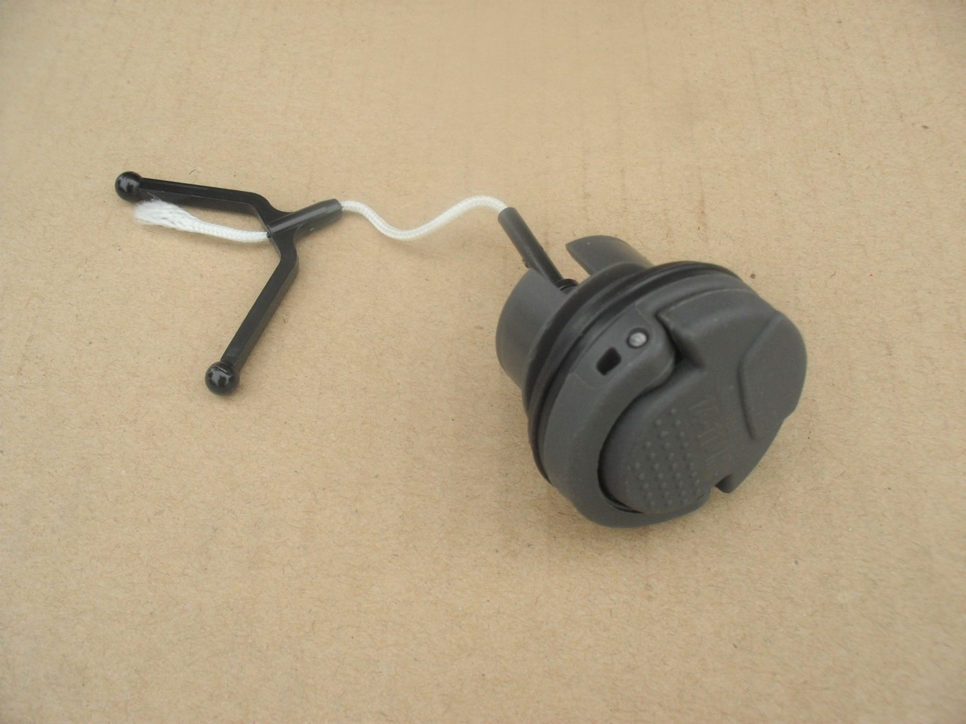 Fuel Gas Cap for Husqvarna 545, 550XP, T540XP, 577878601, 577878603