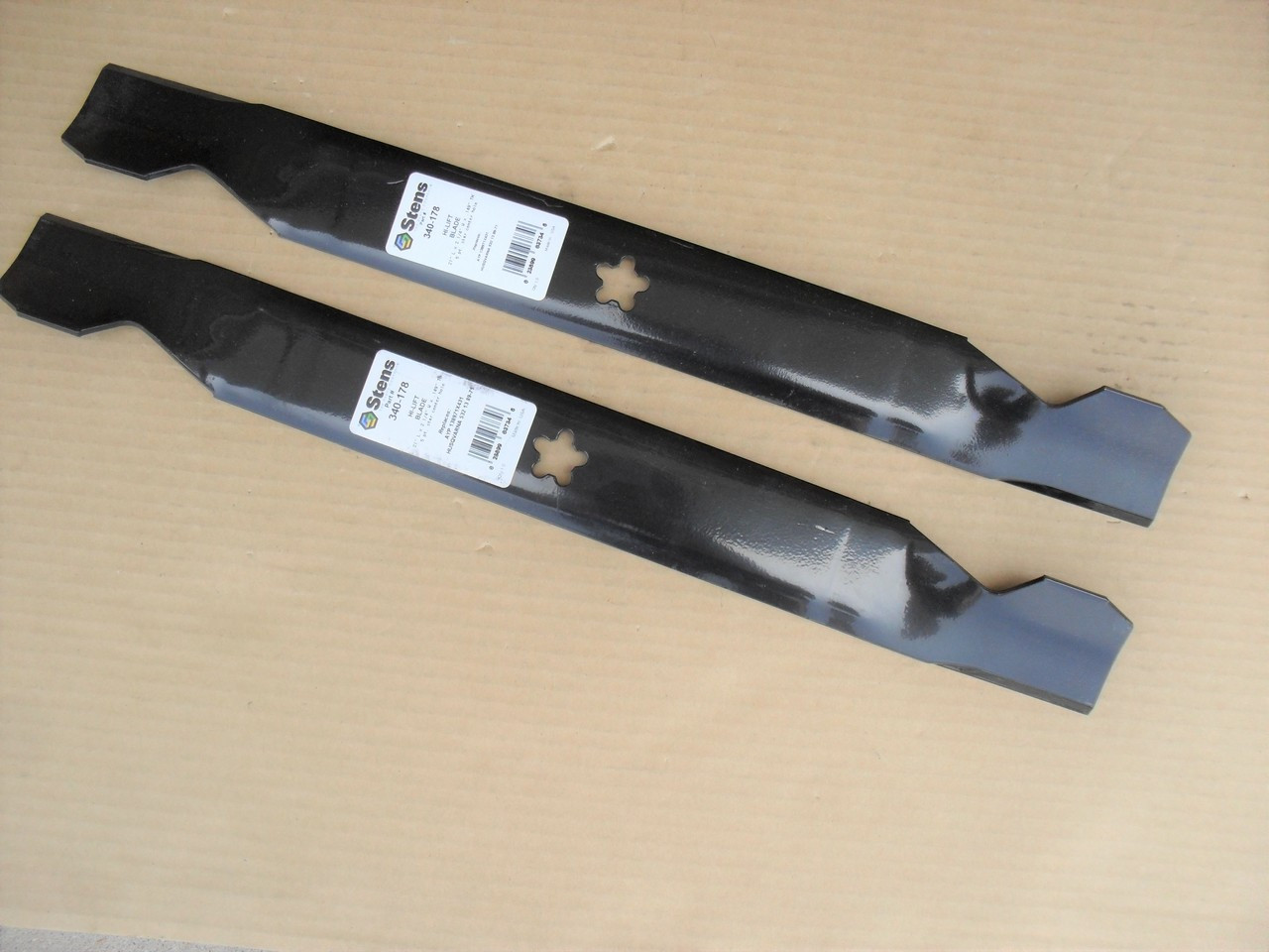 Blades for Husqvarna 42" Cut, YTH1542XP, YTH1542XPG, LTH1342, LTH1342A