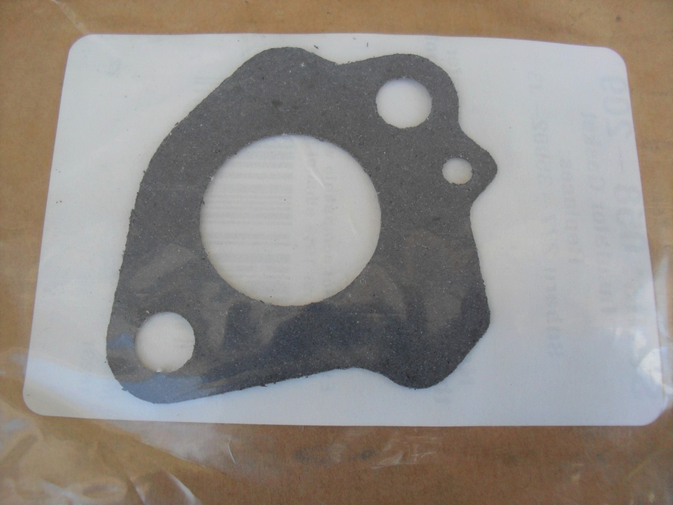 Carburetor Insulator Gasket for Subaru EX13, EX17, EX21, 20A3590203