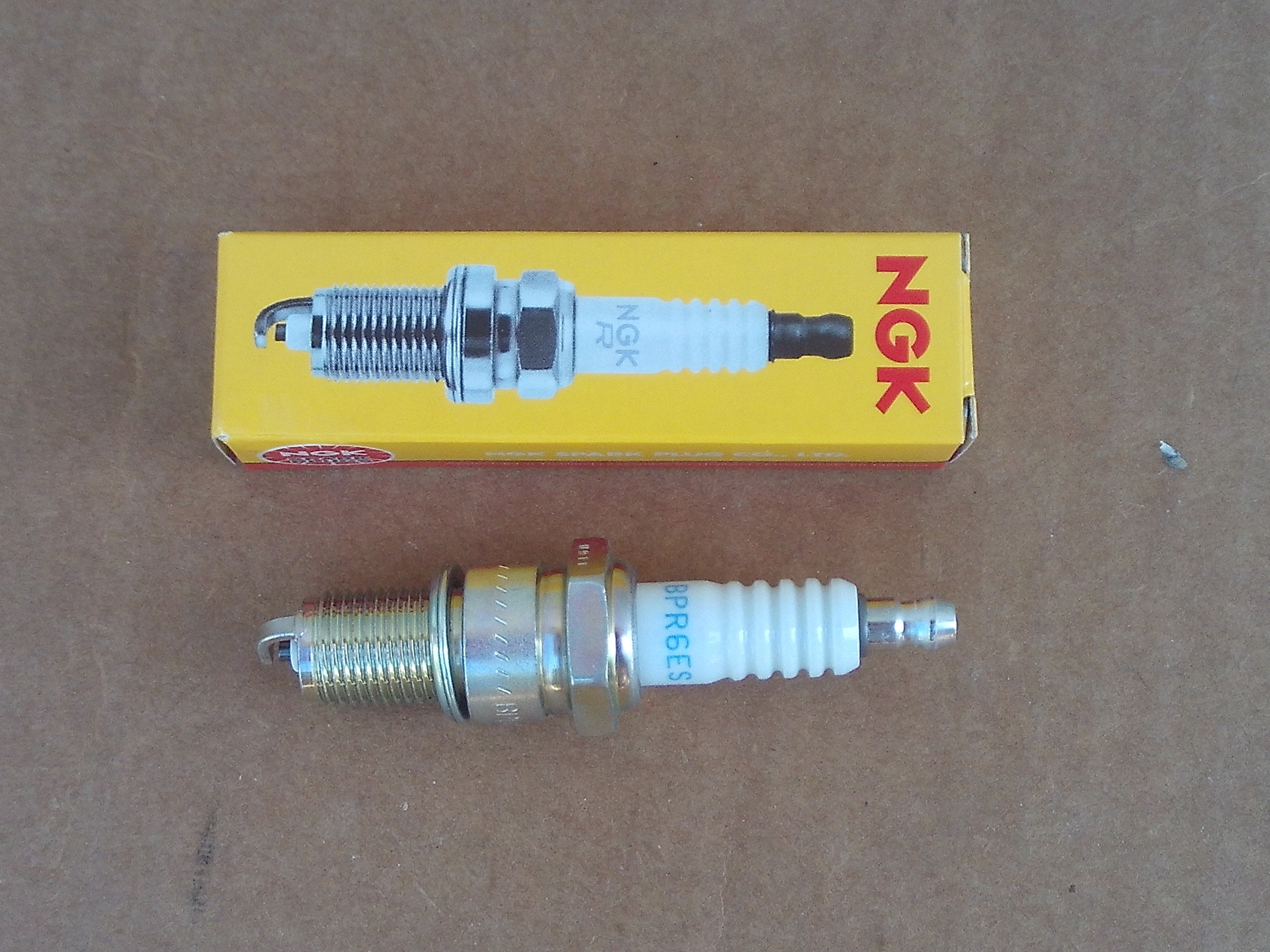 Spark Plug for Ariens 21526900, 2156900