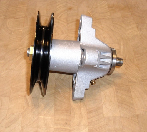 Deck Spindle for Troy Bilt 618-04125, 618-04125A, 618-04125C, 618-04126, 618-04126A, 918-04125, 918-04125B, 918-04125C, 918-04126, 918-04126A, 918-04126B
