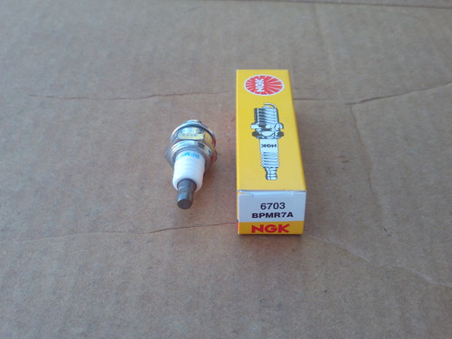 Spark Plug for Partner F55 F65 P55 P70 P85 R85 P100 P7000 P400 P5000 R16 R17 R18 TS R20 R40 R435 R30 K20 K40 R417 R420 R420T R44T R421T R440T R517 S50 S55 S65 330 340 350 K500 650 850 503235111