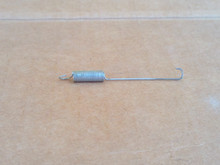 Briggs and Stratton Choke Return Spring 262749 690354