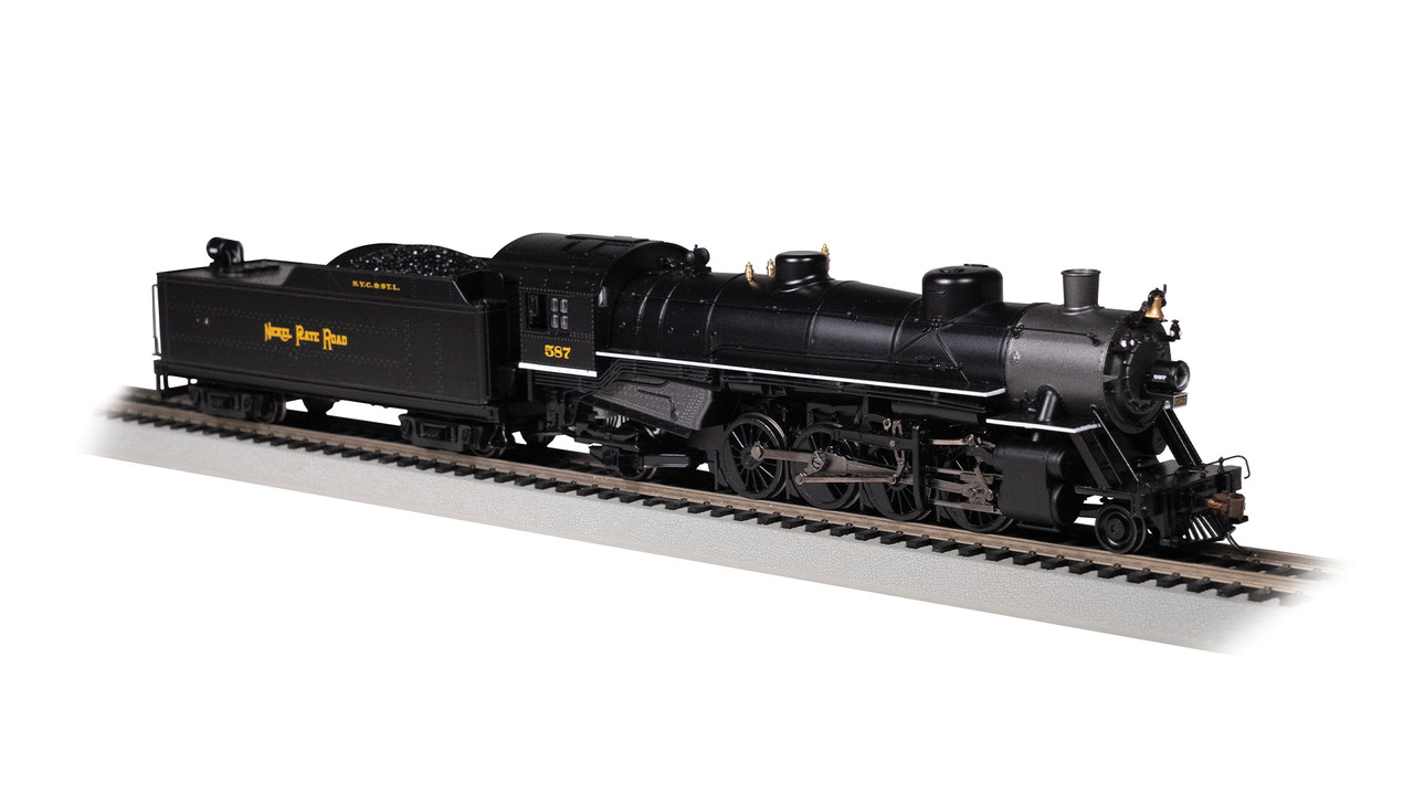 Bachmann ~ HO Scale ~ Light 2-8-2 ~ Nickel Plate Road #587 w/Long