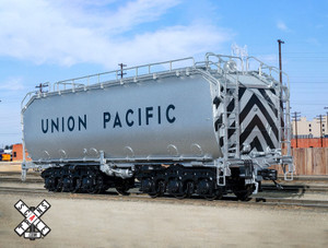 ScaleTrains ~ HO Scale ~ Rivet Counter ~ Diesel Fuel Tender with Black Trucks ~ Union Pacific ~ SXT32293