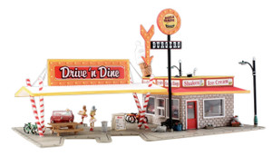 Woodland Scenics ~ HO Scale ~ Built and Ready Drive 'n Dine ~ BR5029